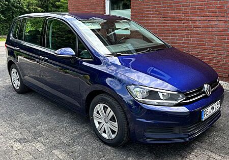 VW Touran Volkswagen 1.6 TDI SCR DSG Trendline BMT Trendline