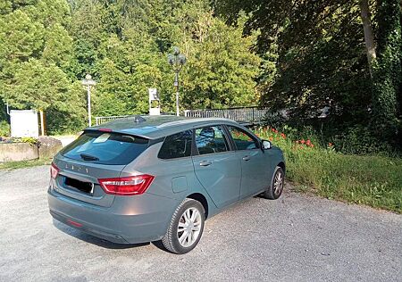 Lada Vesta Kombi TÜV NEU, guter Zustand