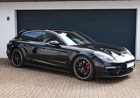 Porsche Panamera GTS Sport Turismo,Carbon,AHK,Bose,MwSt