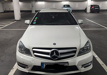 Mercedes-Benz C 220 CDI BlueEFFICIENCY -