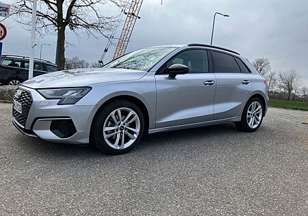 Audi A3 30 TFSI S tronic advanced Sportback advanced