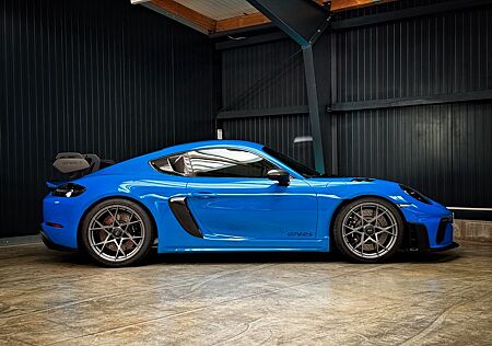 Porsche Cayman GT4 RS
