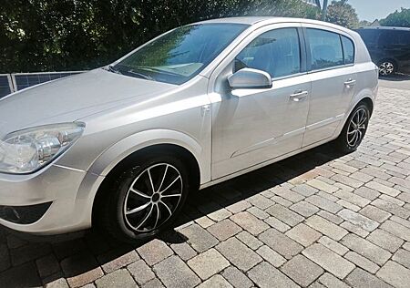 Opel Astra 1.8 ECOTEC Sport mit LPG Anlage