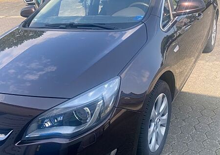 Opel Astra Sports Tourer 1.4 LPG ecoFLEX Active A...