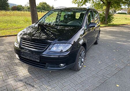 VW Touran Volkswagen 2.0 150PS STANDHZ, AHK, KLIMA, LED,SHZ