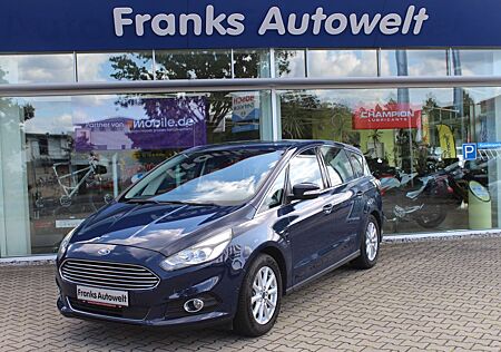 Ford S-Max Titanium