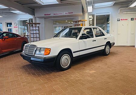 Mercedes-Benz 200 W124 Automatik wenig km