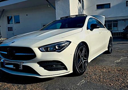 Mercedes-Benz CLA 200 AMG Line Night-Paket