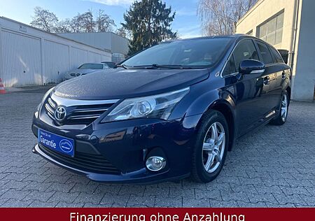 Toyota Avensis Kombi Executive*1.Hand*AHK*TÜV NEU*