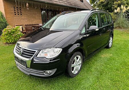 VW Touran Volkswagen 2.0 TDI Gute Ausstattung