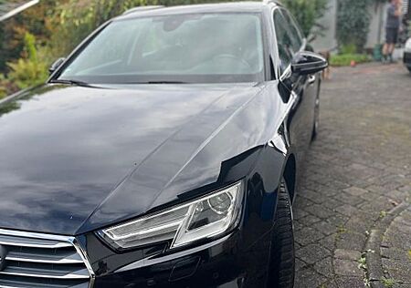 Audi A4 35 TDI S tronic -