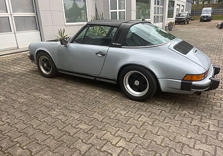 Porsche 911 Urmodell 911 SC 3,0 Targa Scheunenfund matching numbers