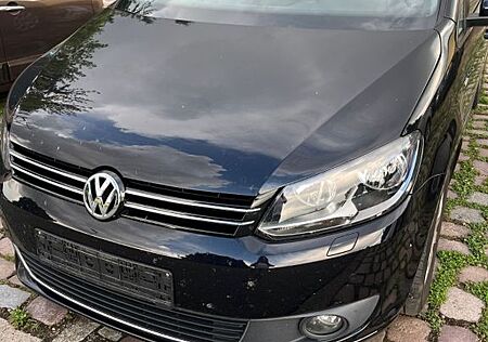 VW Touran Volkswagen 1.6 TDI Trendline 7 SITZE-NAVI- Tüv neu