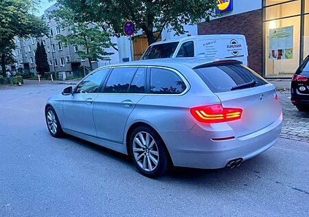 BMW 520d xDrive Touring A Luxury Line Luxury Line