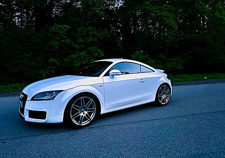 Audi TT Coupe 2.0 TFSI - BWA, Carbon, BOSE, 19 Zoll