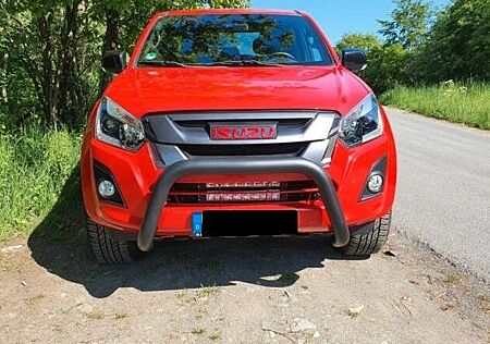 Isuzu D-Max Ausstattung Wohnkabine 4x4 Mega