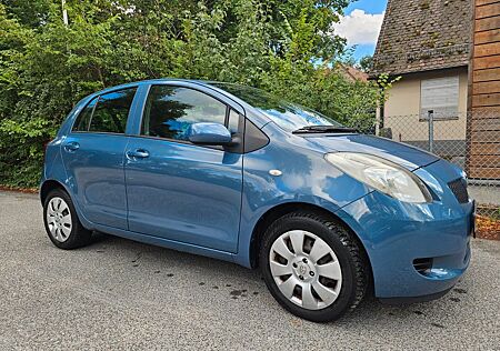 Toyota Yaris 1,3-l-VVT-i HU neu