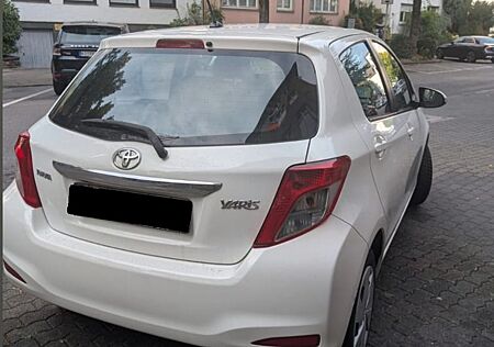 Toyota Yaris 1,0-l-Dual-VVT-i Cool Cool