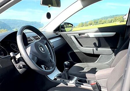 VW Passat Volkswagen 1.4 TSI Trendline BlueMotion Technolo...