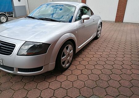Audi TT Coupe 1.8T -