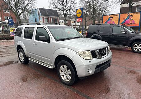 Nissan Pathfinder 2.5 dCi Elegance