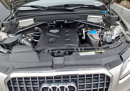 Audi Q5 2.0 TFSI tiptronic quattro -