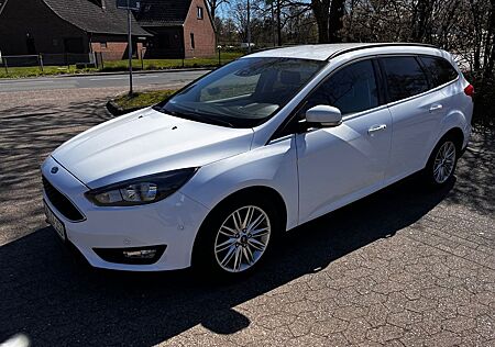 Ford Focus 1,0 EcoBoost 92kW Cool & Connect Turni...