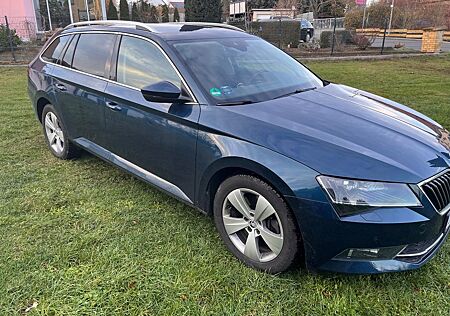 Skoda Superb 2.0 TSI DSG 4x4 Style Combi Style