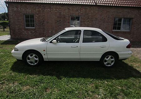 Ford Mondeo 2.5 V6 Ghia