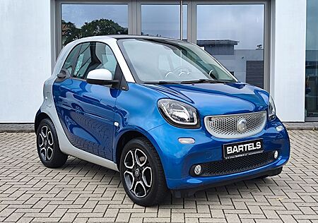 Smart ForTwo coupé 1.0 52kW prime Leder Pano Temp