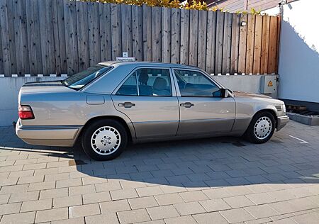 Mercedes-Benz 300