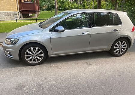 VW Golf Volkswagen 1.5 TSI, Highline, Vollausst. Autom.
