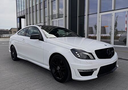 Mercedes-Benz C 350 Coupé 4-MATIC V6 225 KW SPORT