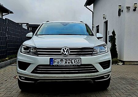 VW Touareg Volkswagen 3.0 V6 TDI SCR Tiptronic -