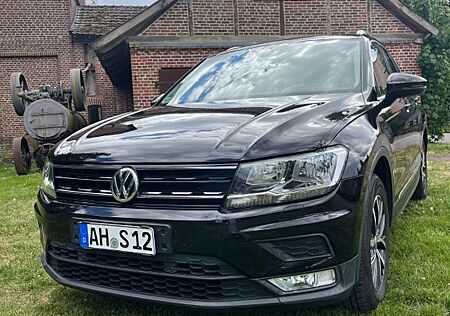 VW Tiguan Volkswagen 2.0 TDI Comfortline Navi AHK Scheckheft
