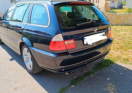 BMW 320i touring -