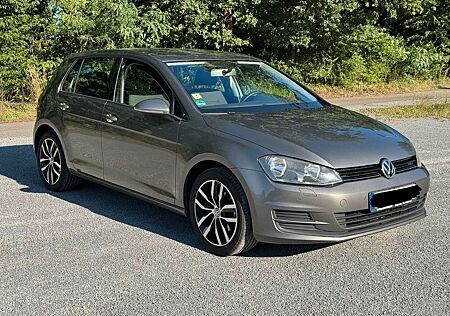 VW Golf Volkswagen 7 1.4 TSI (122 PS), 1.Hand, top gepflegt