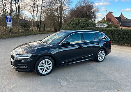 Skoda Octavia Combi 2.0 TDi DSG First Edition