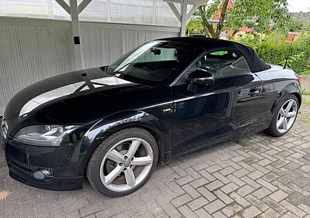 Audi TT Roadster 2.0 TDI quattro S-LINE