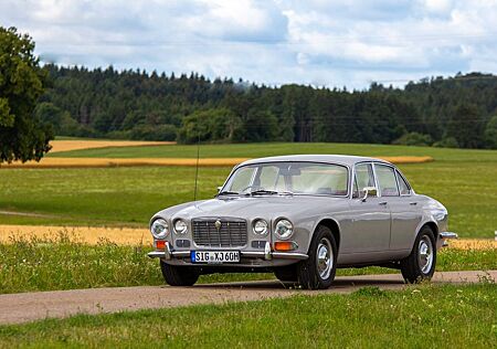Jaguar XJ6
