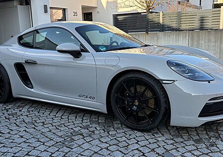 Porsche Cayman 718 GTS 4.0, Handschalter, Kreide, fast VA