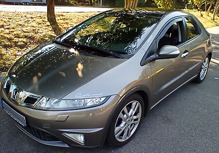 Honda Civic 2.2i-CTDi Executive