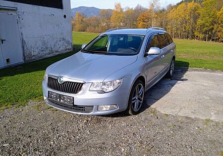 Skoda Superb 2.0 TDI CR Elegance Combi Elegance