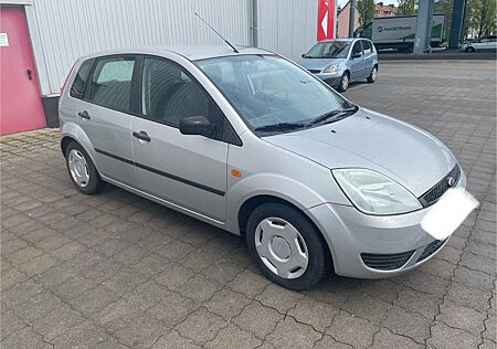 Ford Fiesta 1.3 51 kW Tüv Neu