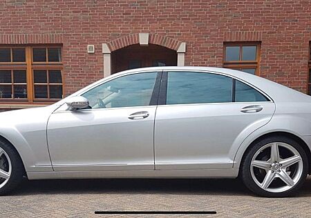 Mercedes-Benz S 320 CDI 4MATIC L -