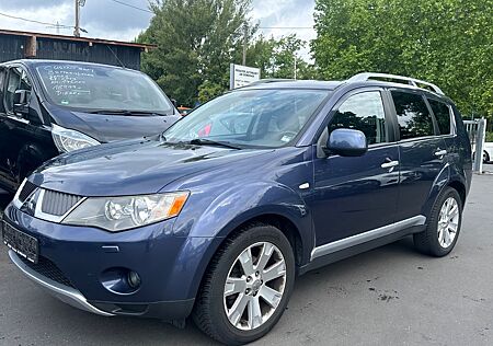 Mitsubishi Outlander 2.2D Instyle 7-SITZ/AHK/KLIMA/TÜV NEU