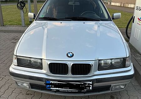 BMW 316i Compact -