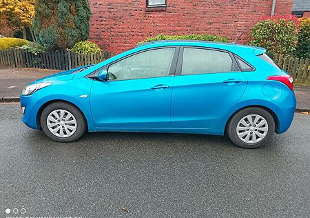 Hyundai i30 blue 1.4 Classic Classic