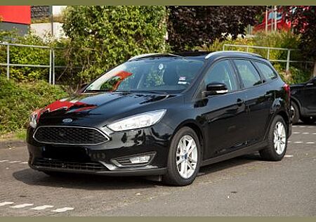 Ford Focus 1,5 TDCi 88kW PowerSh. Titanium Turnie...