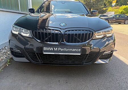 BMW 330 e Touring M Sport Ahk Adaptiv M Hifi 19"
